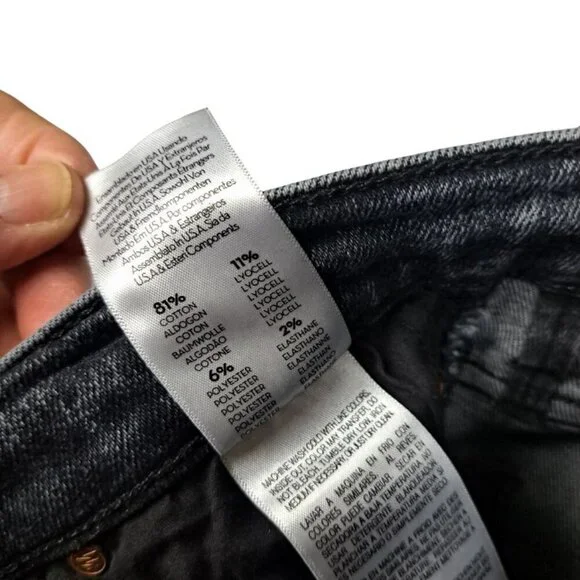 Revolve Mother The Insider Crop Step Fray in Train Stops - Picture 9 of 11